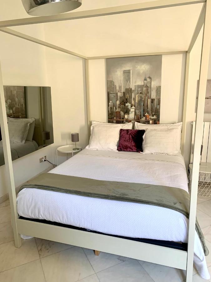Casa Del Corso Otel Acireale Oda fotoğraf